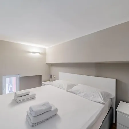 Amazing Loft - 350 M Far From Dateo Station Apartment *