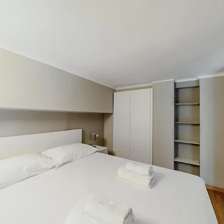 Guesthost - Amazing Loft - 350 M Far From Dateo Station *