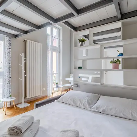 Διαμέρισμα Guesthost - Amazing Loft - 350 M Far From Dateo Station Μιλάνο