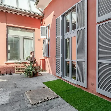 Appartement Amazing Loft - 350 M Far From Dateo Station Milaan