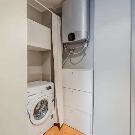 Guesthost - Amazing Loft - 350 M Far From Dateo Station *