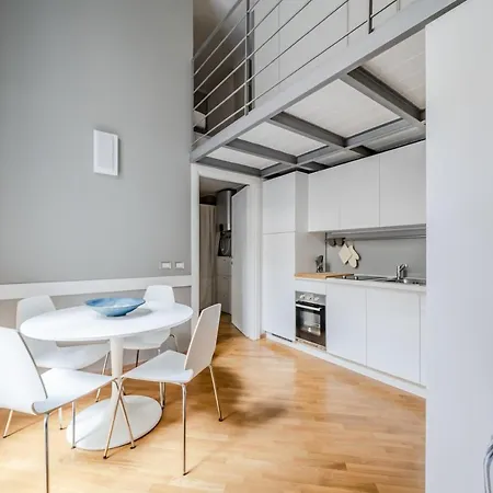 Guesthost - Amazing Loft - 350 M Far From Dateo Station Διαμέρισμα *