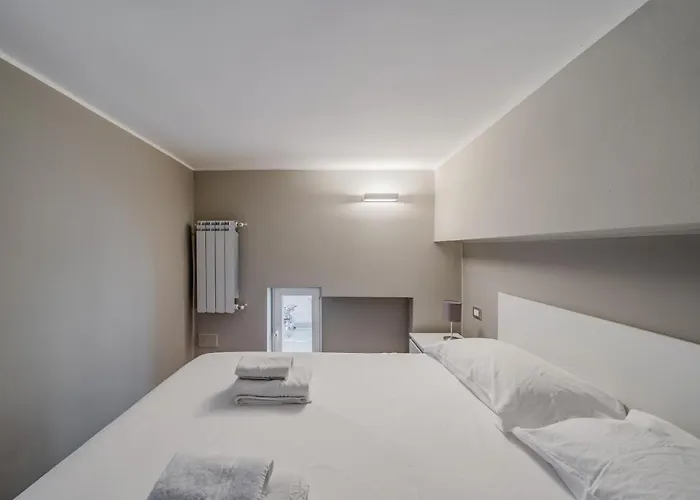 Guesthost - Amazing Loft - 350 M Far From Dateo Station Διαμέρισμα